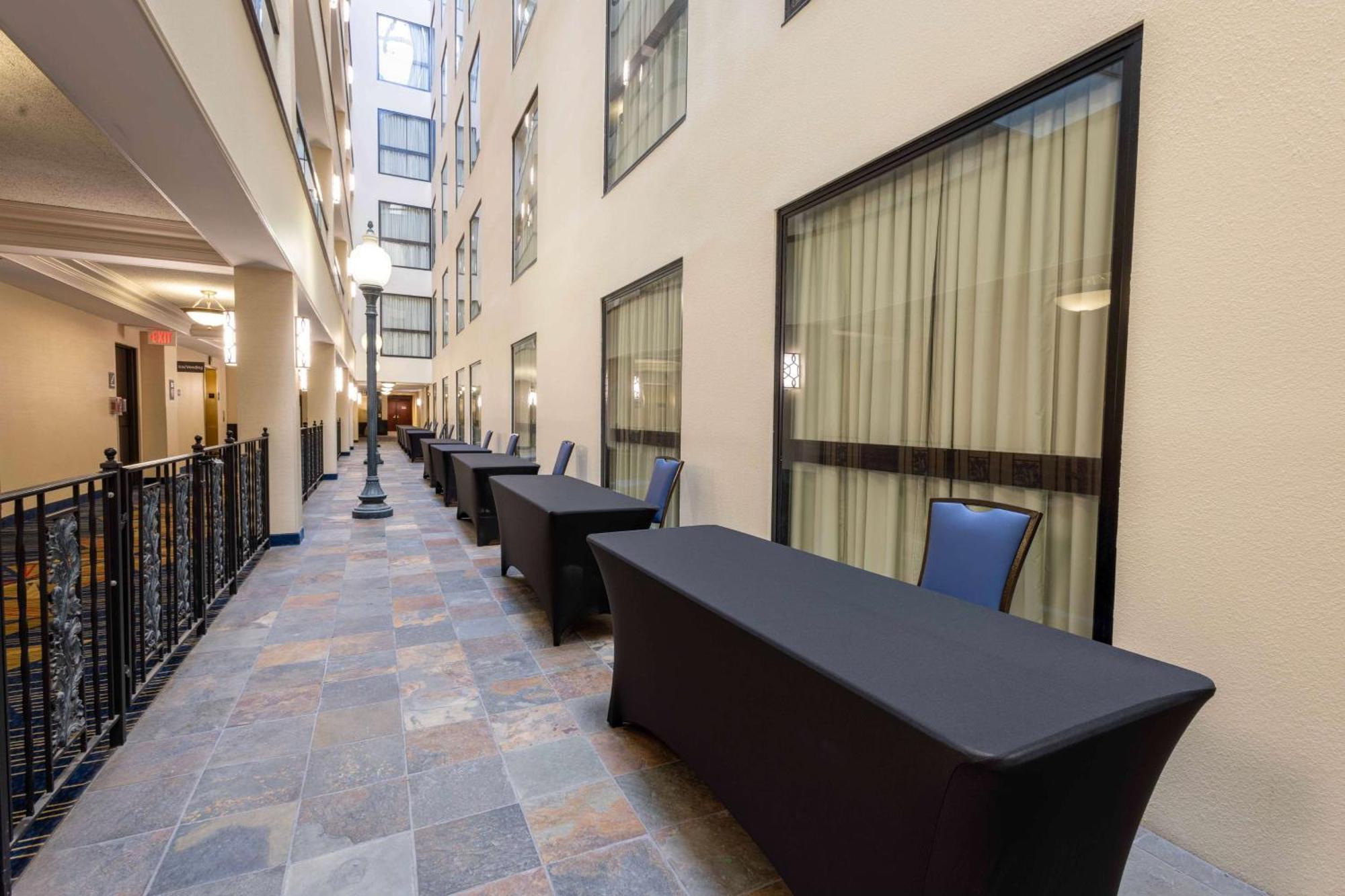 Drury Plaza St. Louis At The Arch Hotel Екстериор снимка
